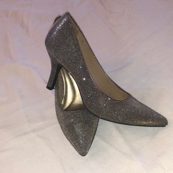Gold pointed toe heels